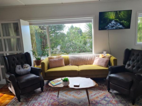 Paris studio, Auckland